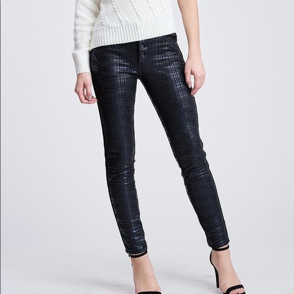 MID-RISE LIGHTWEIGHT BLACK PLAID JEANS - Picture 12 of 16